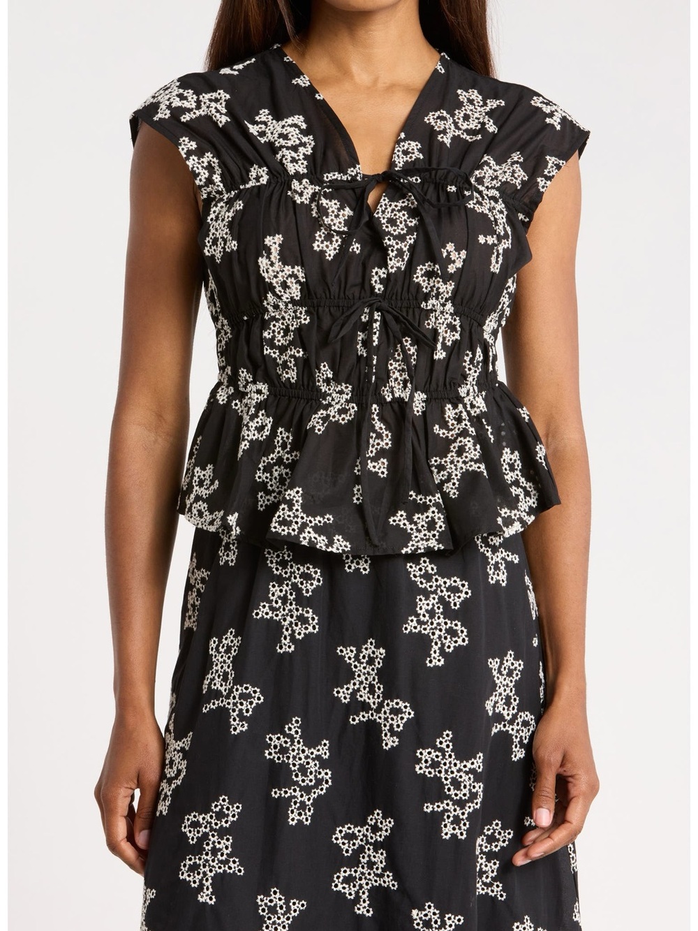 Ellen Tracy Floral Embroidered Sleeveless Cotton Voile Peplum Top
